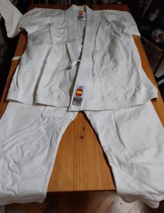 Kimono Karate Domyos 150cm
