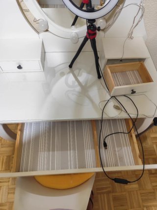 Tocador con espejo + luces LED + Silla