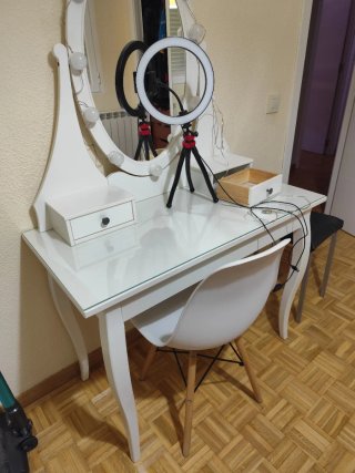 Tocador con espejo + luces LED + Silla
