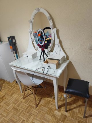 Tocador con espejo + luces LED + Silla