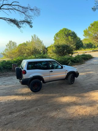 Nissan Terrano II 2003