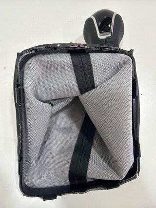 Pomo de marchas Seat Leon III con funda