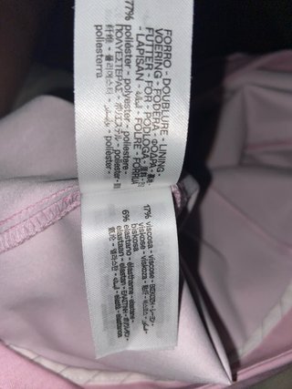 Falda pantalón rosa con cinturón