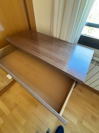 Sinfonier de madera marrón