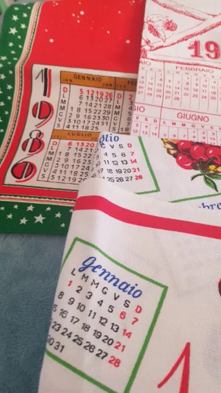 4 strofinacci con calendari 1995-2007