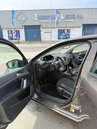 Peugeot 308 2016