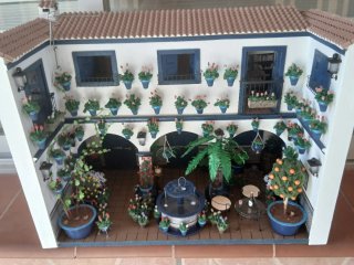 Patio Andaluz Miniatura dettagliato