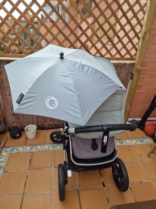 Carrito Bugaboo Fox con complementos originales.