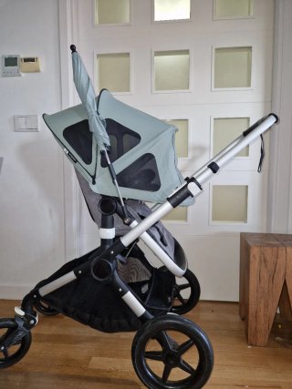 Carrito Bugaboo Fox con complementos originales.