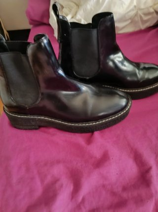 Botines charol negro con elástico