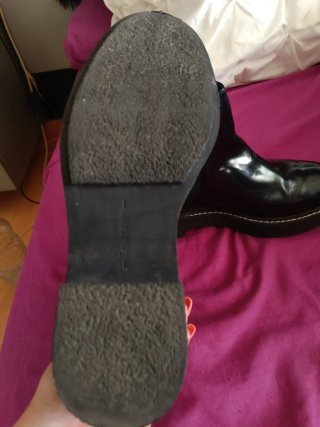 Botines charol negro con elástico