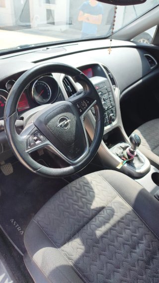 Opel Astra 2013