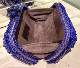 Bolso Bottega Veneta Knot piel de Pitón Morado