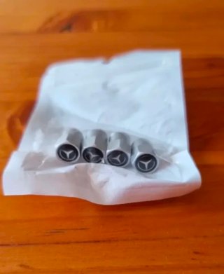 Pack 4 Uds tapón válvula rueda con logo Mercedes.
