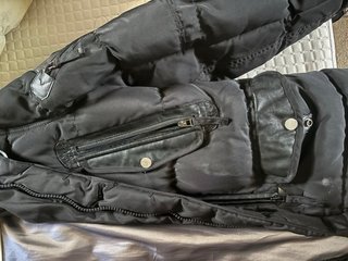 Abrigo acolchado DI-BYE negro