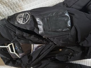 Abrigo acolchado DI-BYE negro