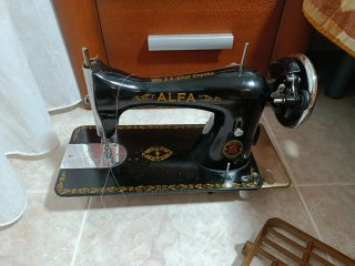 Máquina de coser Alfa S.A. Gibral España