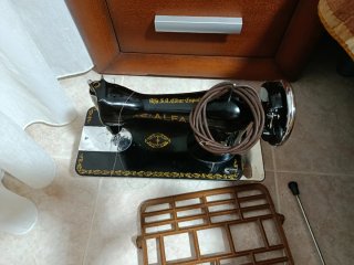 Máquina de coser Alfa S.A. Gibral España
