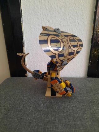 Lego 7325 La Estatua de la Cobra Maldita.