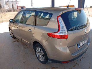 Renault Grand Scenic 2012