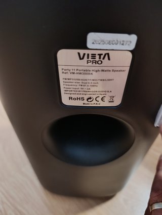 Altavoz de música negro