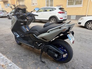 Yamaha T-Max 530 nardo grey
