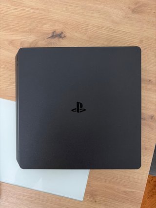 PS4 Slim 1TB + 2 Mandos Originales