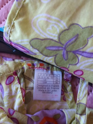Conjunto bebé: Vestido, camiseta y pañuelo