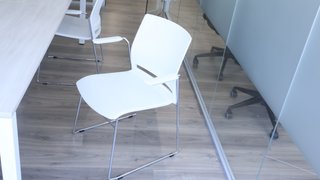 Mesa y Sillas Oficina Metal y Plástico