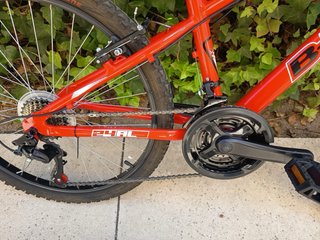 Bicicleta Rockrider 24 roja.