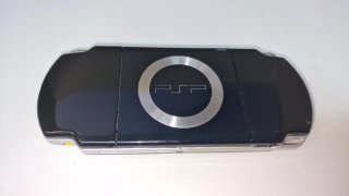 Consola Sony PSP Negra + 3 Juegos + Cargador