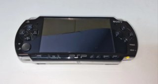 Consola Sony PSP Negra + 3 Juegos + Cargador