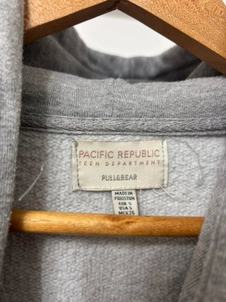 Sudadera Gris con Cremallera Pull&Bear