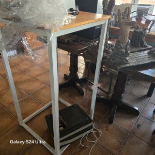 Tavoli alti da bar in legno e metallo