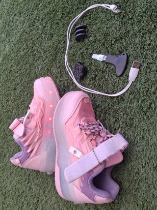 Zapatillas patín rosas con ruedas y luces talla 32