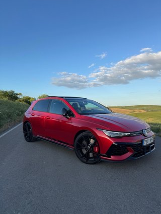 Volkswagen Golf 2025