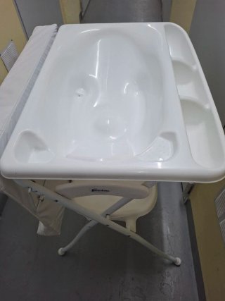 Cambiador y bañera para bebé, se entrega en mano,