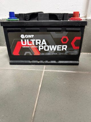 Batería Coche QWP Ultra Power 71Ah 640A.