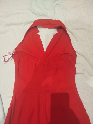 Mono rojo halter elegante
