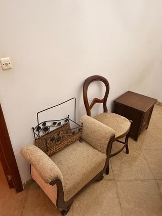 Mueble de tela y madera