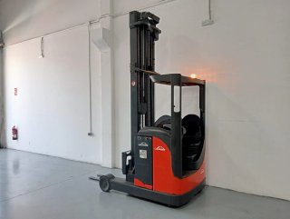 Carretilla retractil Linde R16-03
