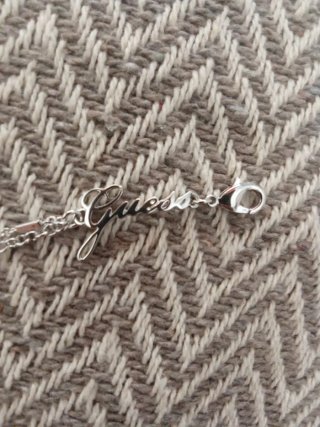 Pulsera Guess Candado y Triángulo Plata