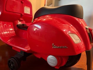 Juguete Vespa Infantil Roja Poco Uso