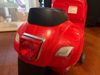 Juguete Vespa Infantil Roja Poco Uso