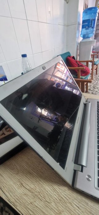 Ordenador portátil Lenovo Plata y Negro