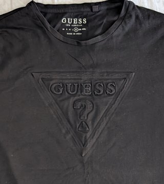 Camiseta Guess Negra