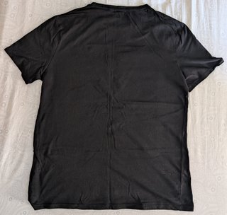 Camiseta Guess Negra