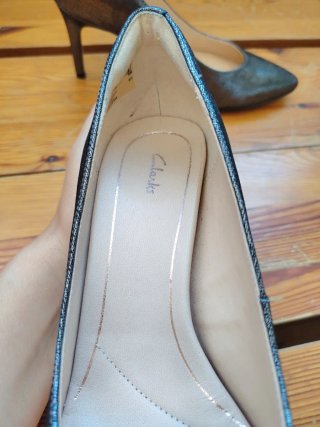 Zapatos tacón Clarks mujer plata metalizados 37
