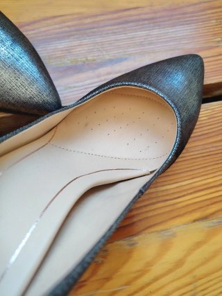 Zapatos tacón Clarks mujer plata metalizados 37
