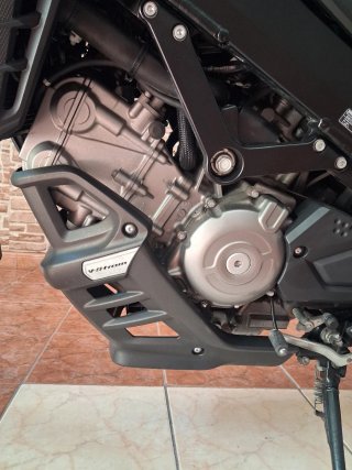 Suzuki V-Strom 650 Negra